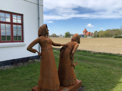 “The sugar beet girls” sculpture is the new landmark for the Museum Polish Barrack 