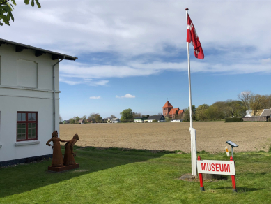 “The sugar beet girls” sculpture is the new landmark for the Museum Polish Barrack 